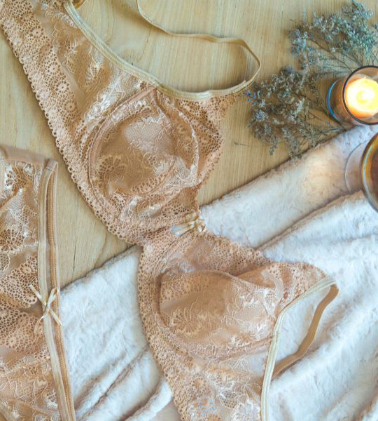 Bielizna do szafy kapsułowej – sprawdź nasze propozycje